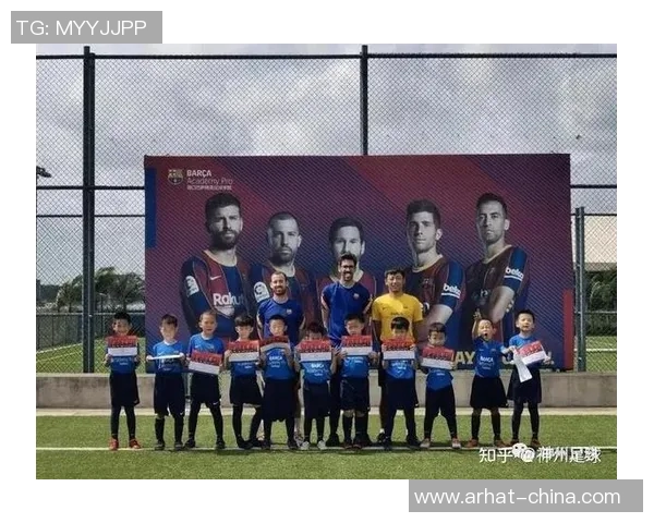 足球场上球星与球迷的差异与共鸣探讨 足球场上球星与球迷的差异与共鸣探讨