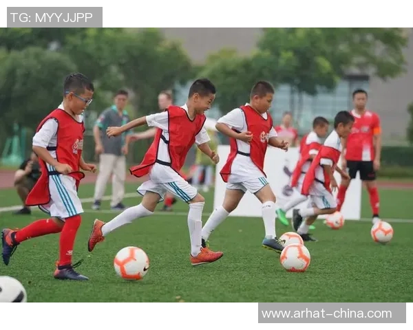 足球星视界11月19日聚焦绿茵盛宴纵论豪门对决与未来之星